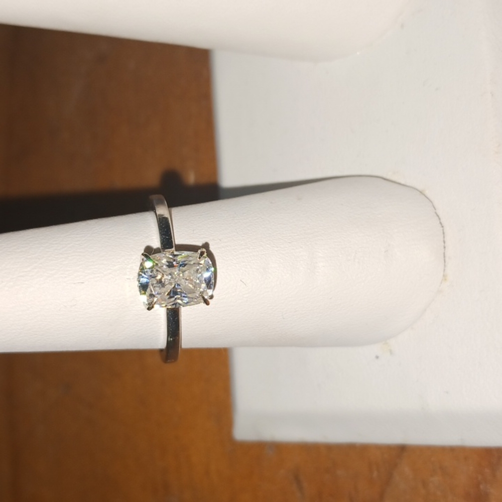 1.5ct crushed ice moissanite